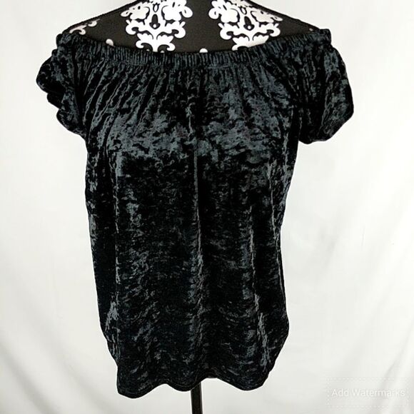 Love by Design crushed velvet off the shoulder to - Picture 1 of 5